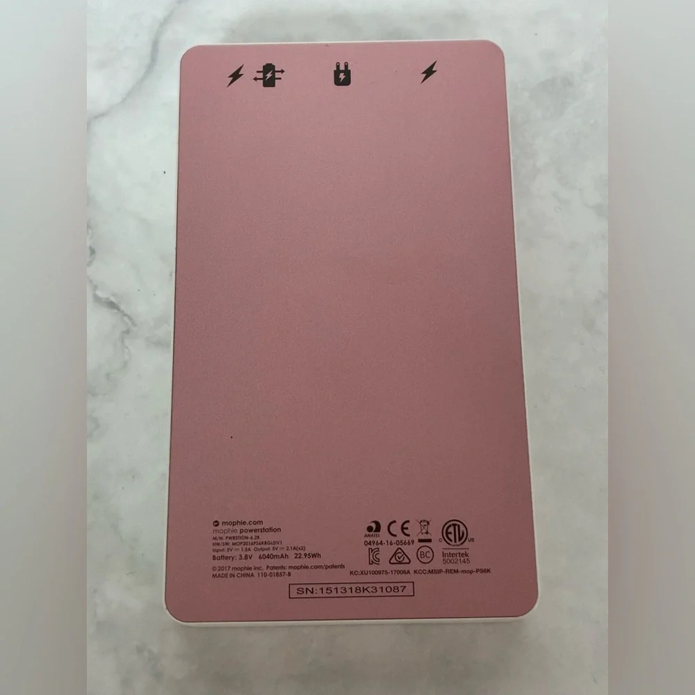 MOPHIE Rose Gold Powerstation with Dual USB Charge Ports - Picture 6 of 9